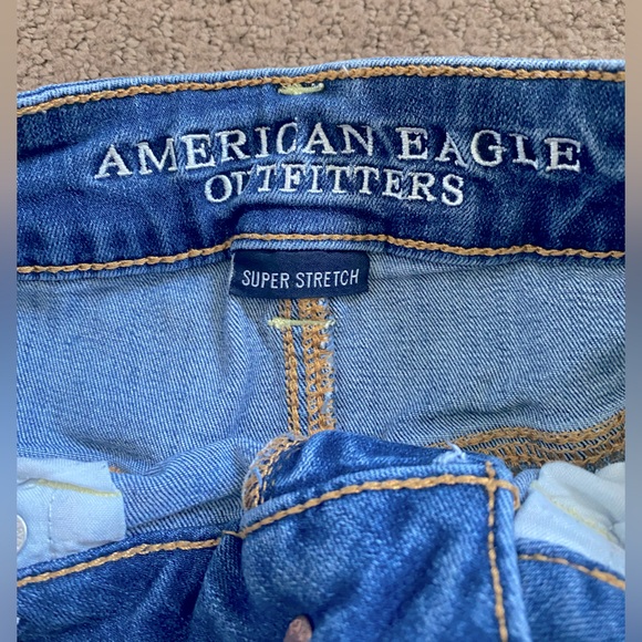 American Eagle jean shorts size 2 - Picture 5 of 7
